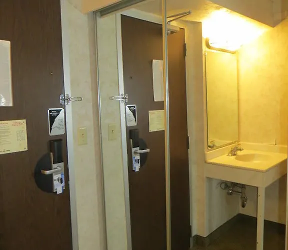 Hotel Rodeway Skokie Skokie